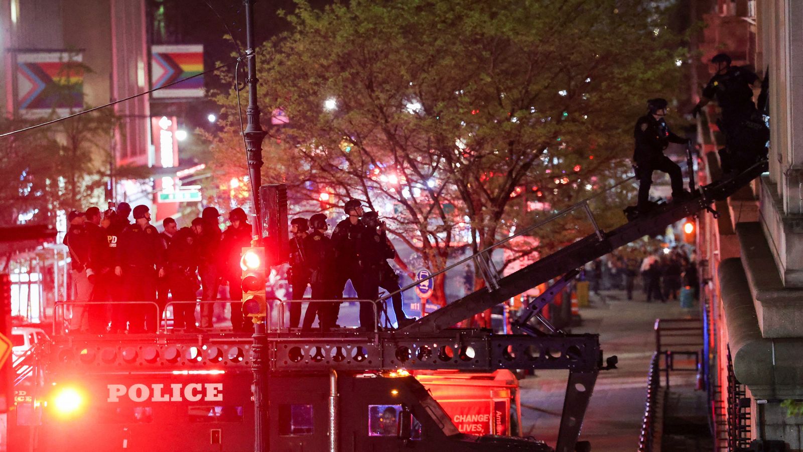 Police enter Columbia University campus to break up pro-Palestinian protest