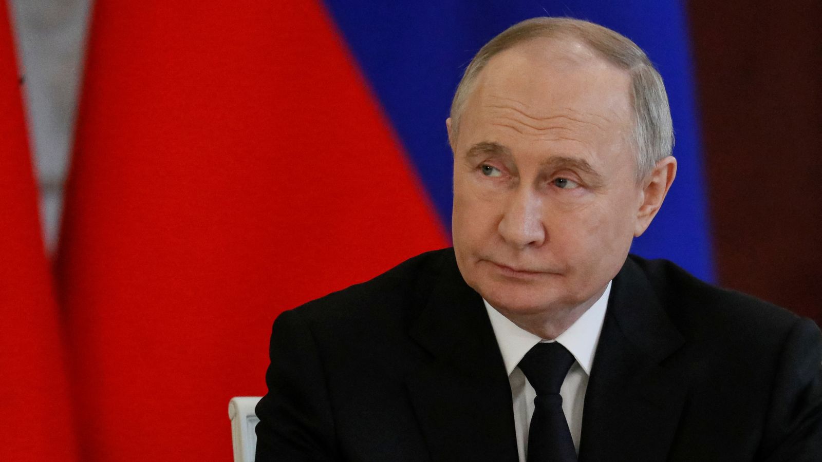 Vladimir Putin ready to 'freeze' war in Ukraine with ceasefire recognising recent Russian gains, sources say