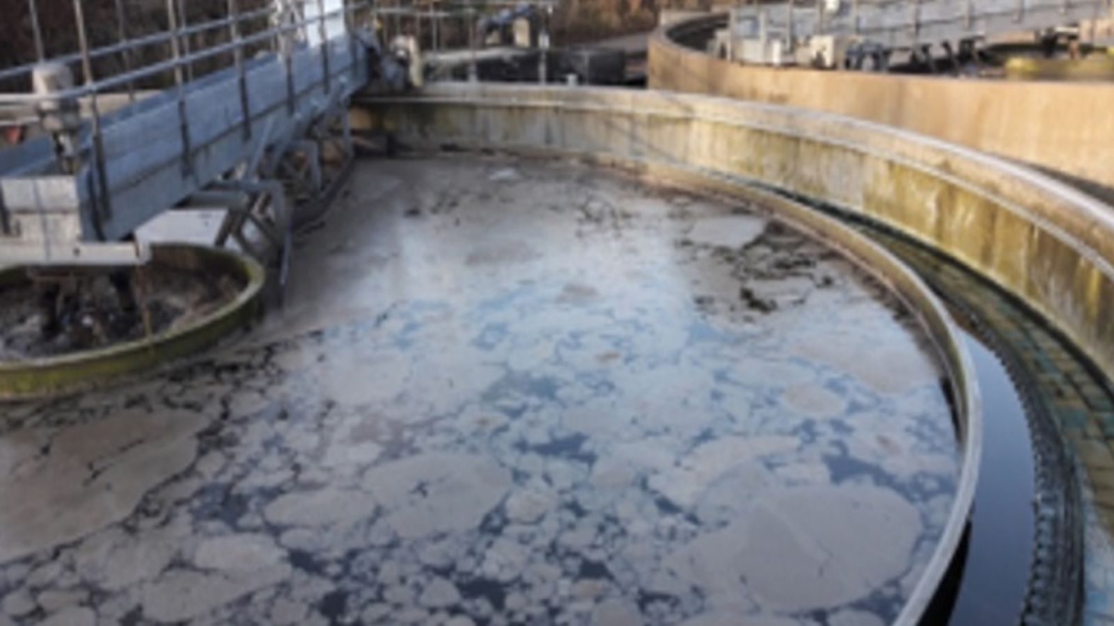 Scottish Water разследва „необясними“ доклади за химически отпадъци в Абърдийншър