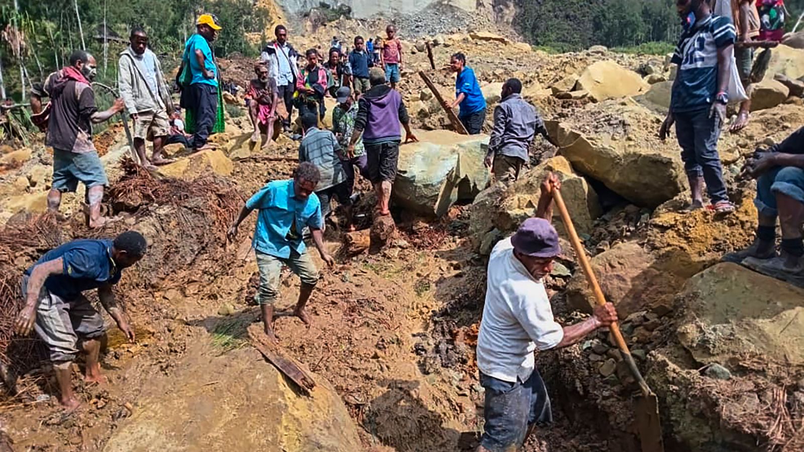 Papua New Guinea: More than 2,000 people buried alive in landslide - as 'major destruction' hampers rescue efforts