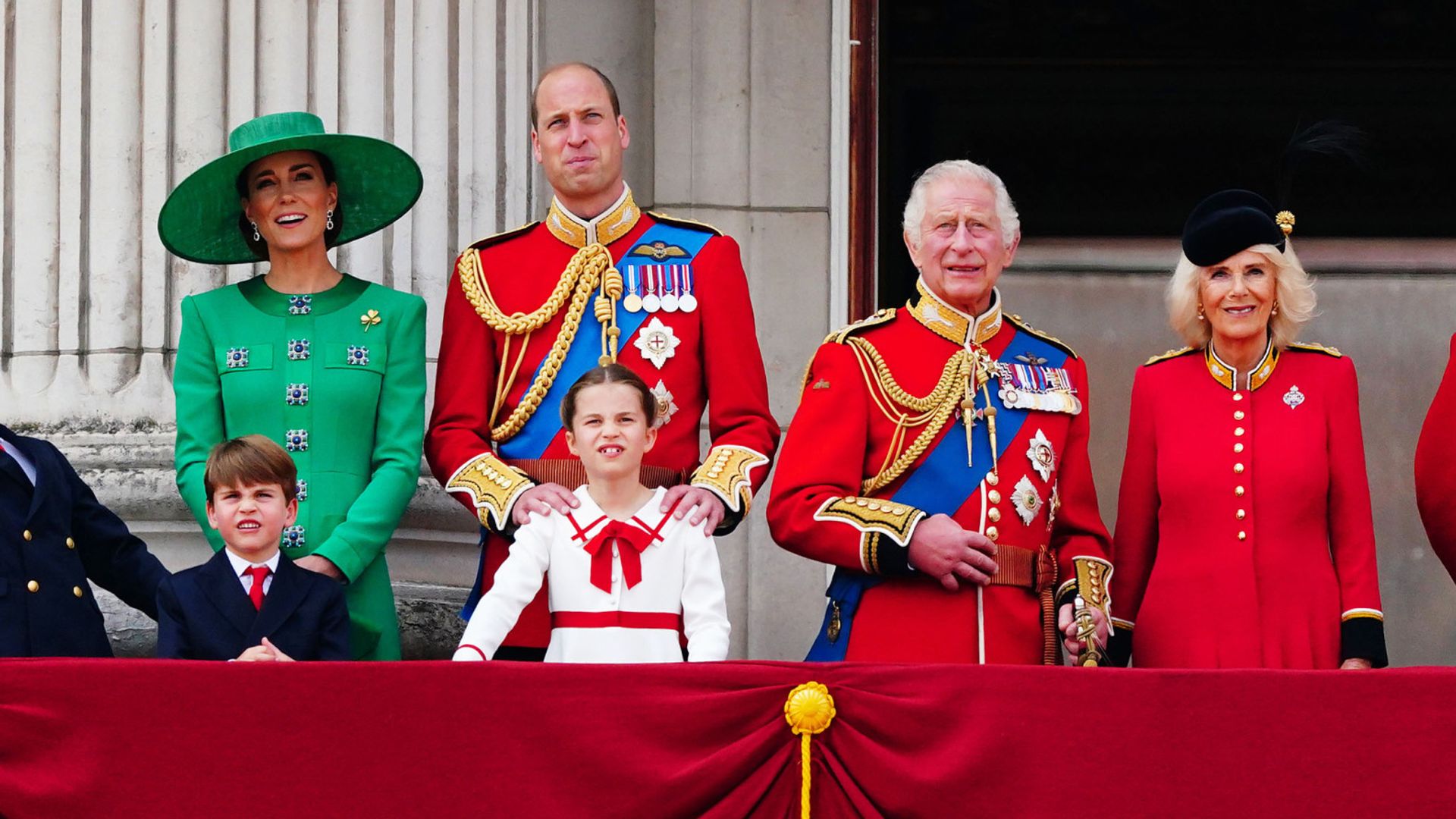 Palace visitors to get chance to re-enact iconic Royal Family balcony moment... almost