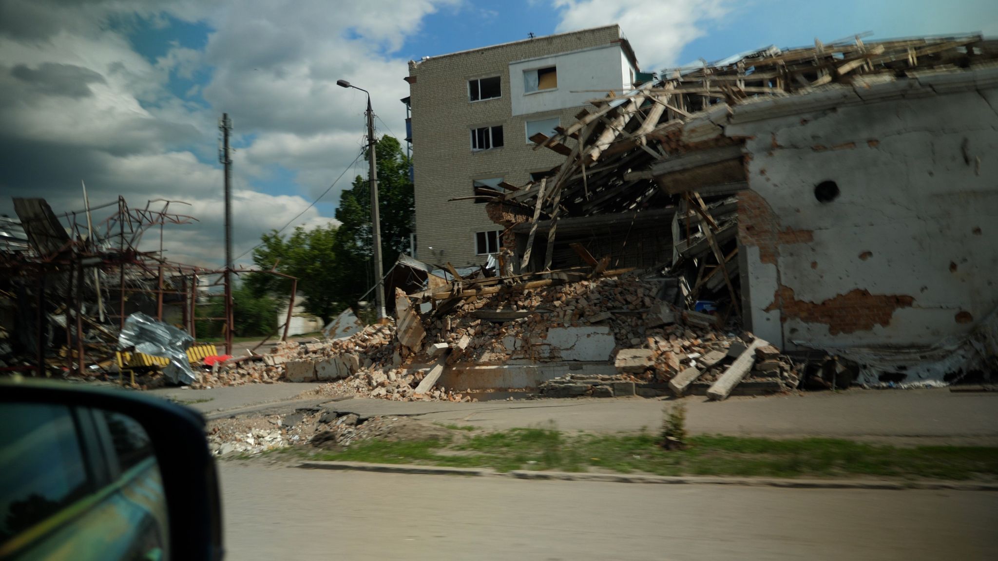 Ukraine war: Inside Vovchansk - the town being flattened in Russian ...