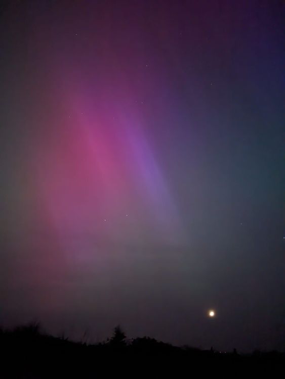 The Northern Lights, from Hardy&#39;s Monument, Dorchester, Dorset. Pic: Sam Williams