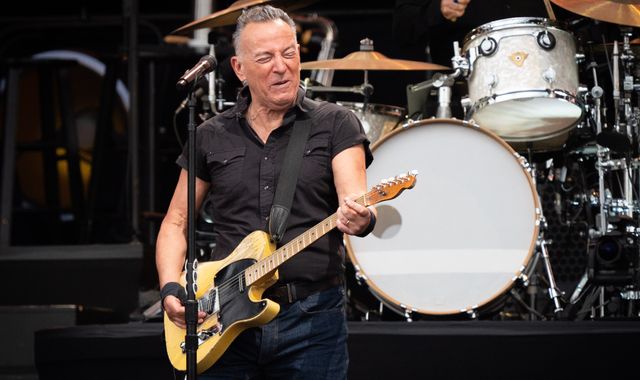 Bruce Springsteen cancels shows over 'vocal issues' - Vimarsana News