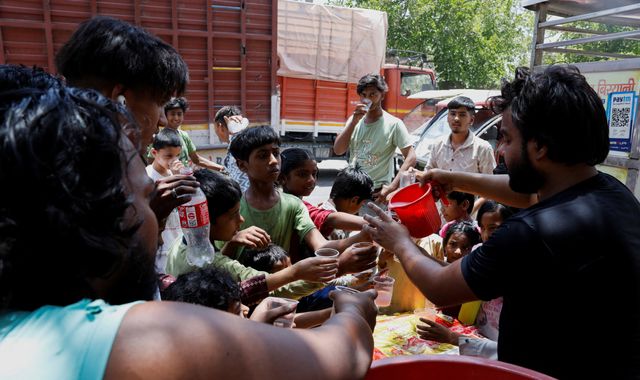 India: New Delhi heatwave declared 'severe' as record-breaking temperatures cause... - Vimarsana News
