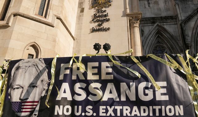 Julian Assange wins High Court bid to bring appeal against extradition