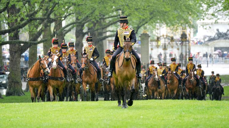 The King&#39;s Troop Royal Horse Artillery conduct a 41 Gun Royal Salute in Green Park.
Pic PA