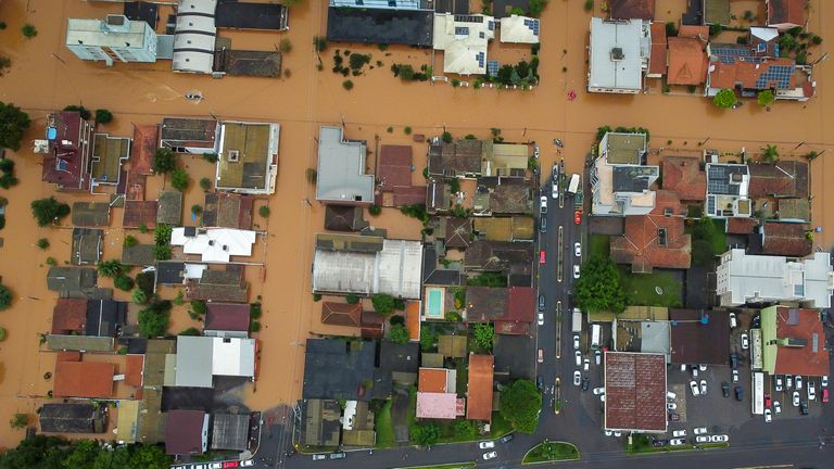 リオグランデ・ド・スル州サン・セバスティアン・ド・カイの洪水の鳥瞰図。 写真:AP通信