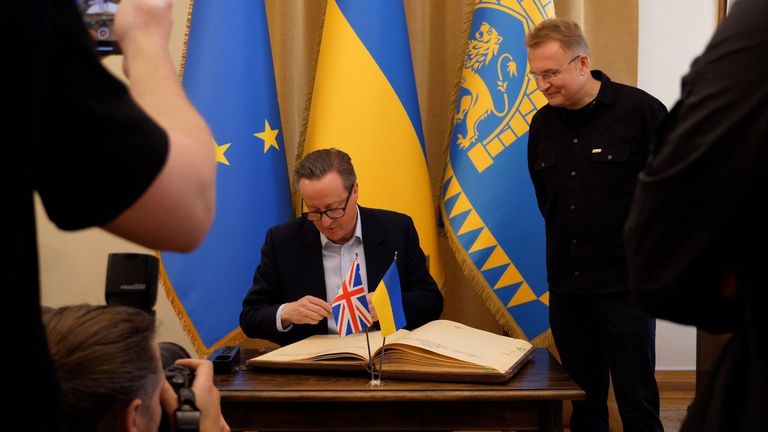 Lord Cameron met the mayor of Lviv during his visit to Ukraine