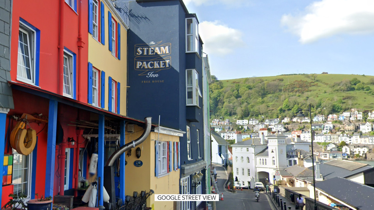 The Steam Packet Inn&#39;s head chef Rob told Sky News his brother-in-law was one of the 22 confirmed cases of cryptosporidiosis in South Devon. Pic: Google Street View