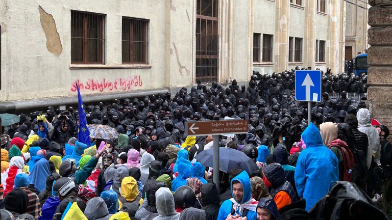 Thousands protest in Georgia against &#39;foreign agents&#39; bill