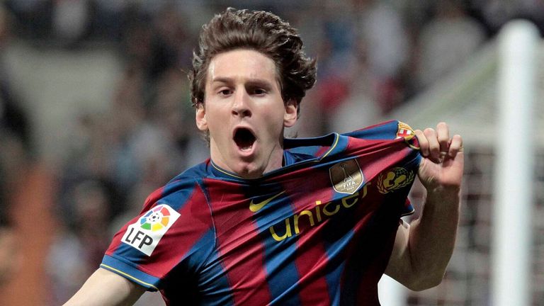 Lionel Messi: Napkin that sealed football legend's move to Barcelona sells for £762,000 | World News | Sky News