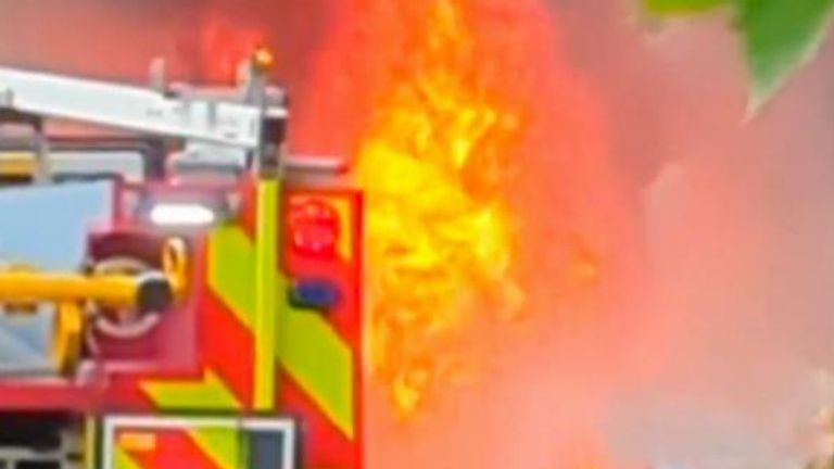 Bus fire in Twickenham