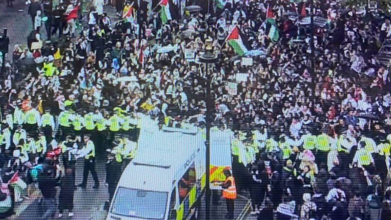 A few hundred protesters remained after 8pm. Pic: Metropolitan Police