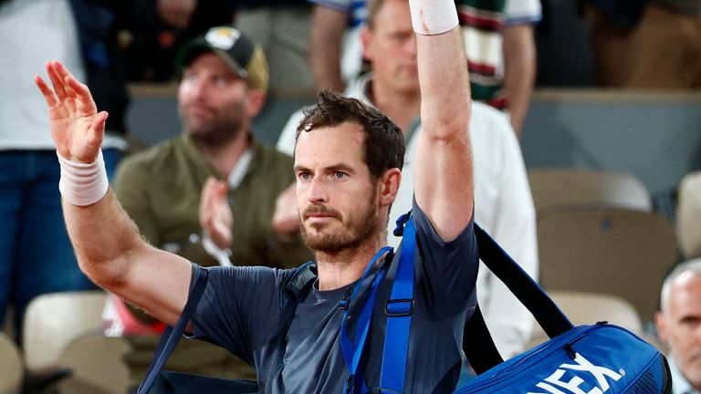 Andy Murray waves to the crowd after losing at the French Open.  Photo: Reuters