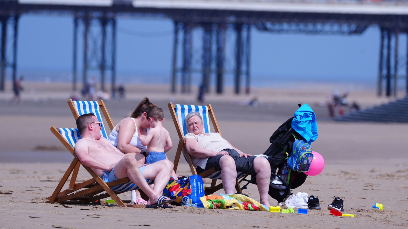 Weather: What's next for Britain's hottest day of the year so far?  |  uk news