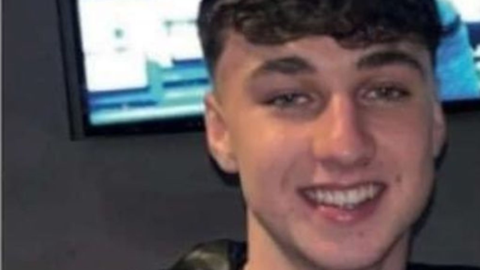 Издирване на изчезналия британски тийнейджър Джей Слейтър в Тенерифе