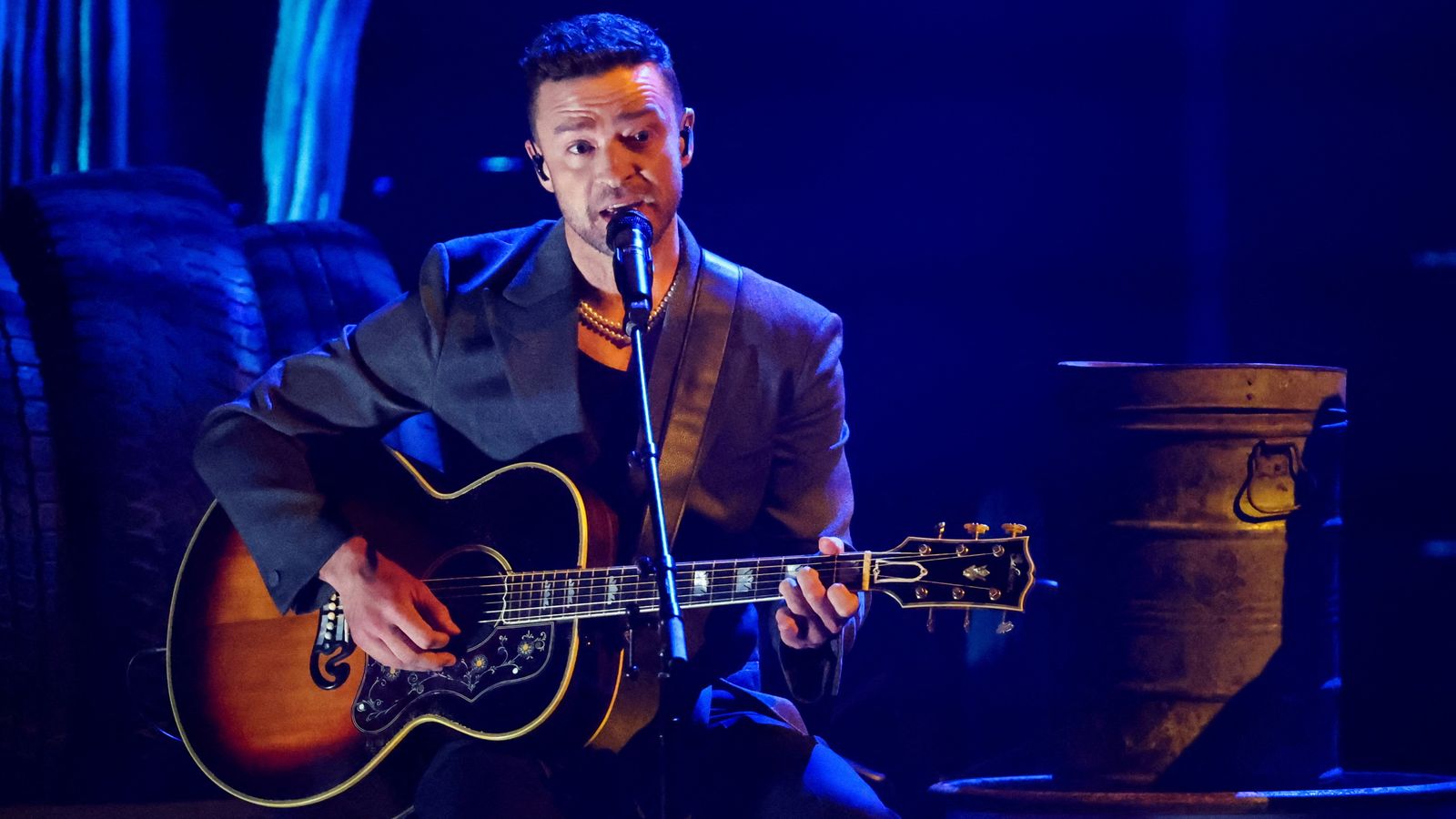 Justin Timberlake addresses 'tough week' at first concert since drink-driving arrest