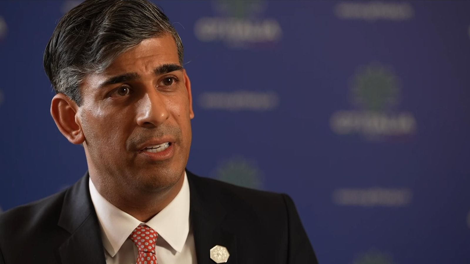 Rishi Sunak says voting for Reform would hand Labour 'blank cheque' as he responds to poll crossover