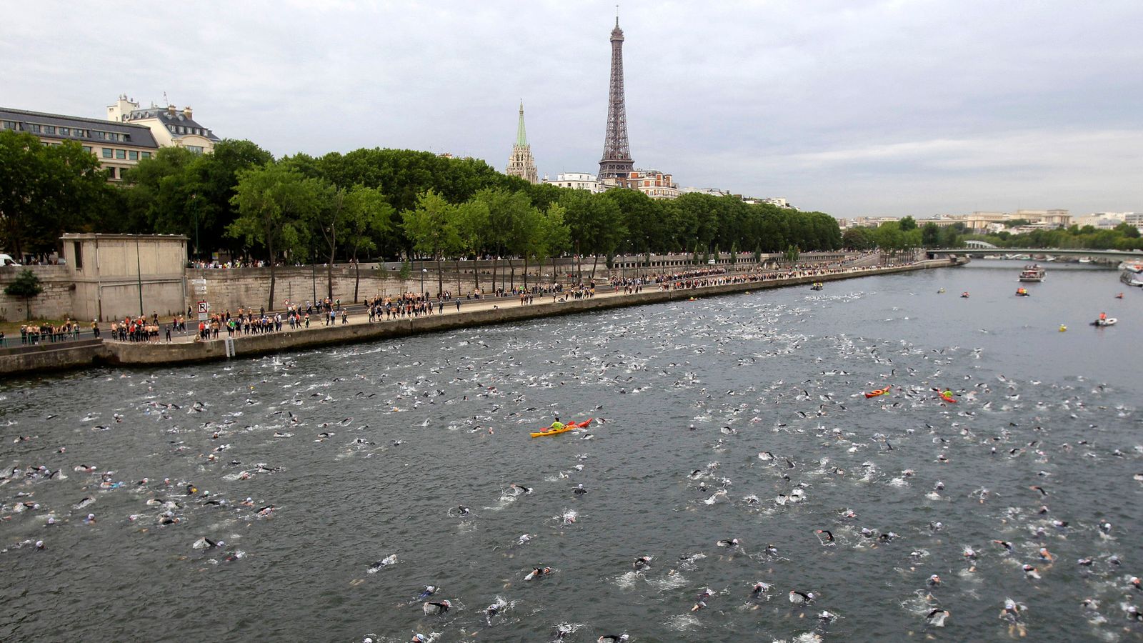 Why people are threatening to poo in Paris’ River Seine today