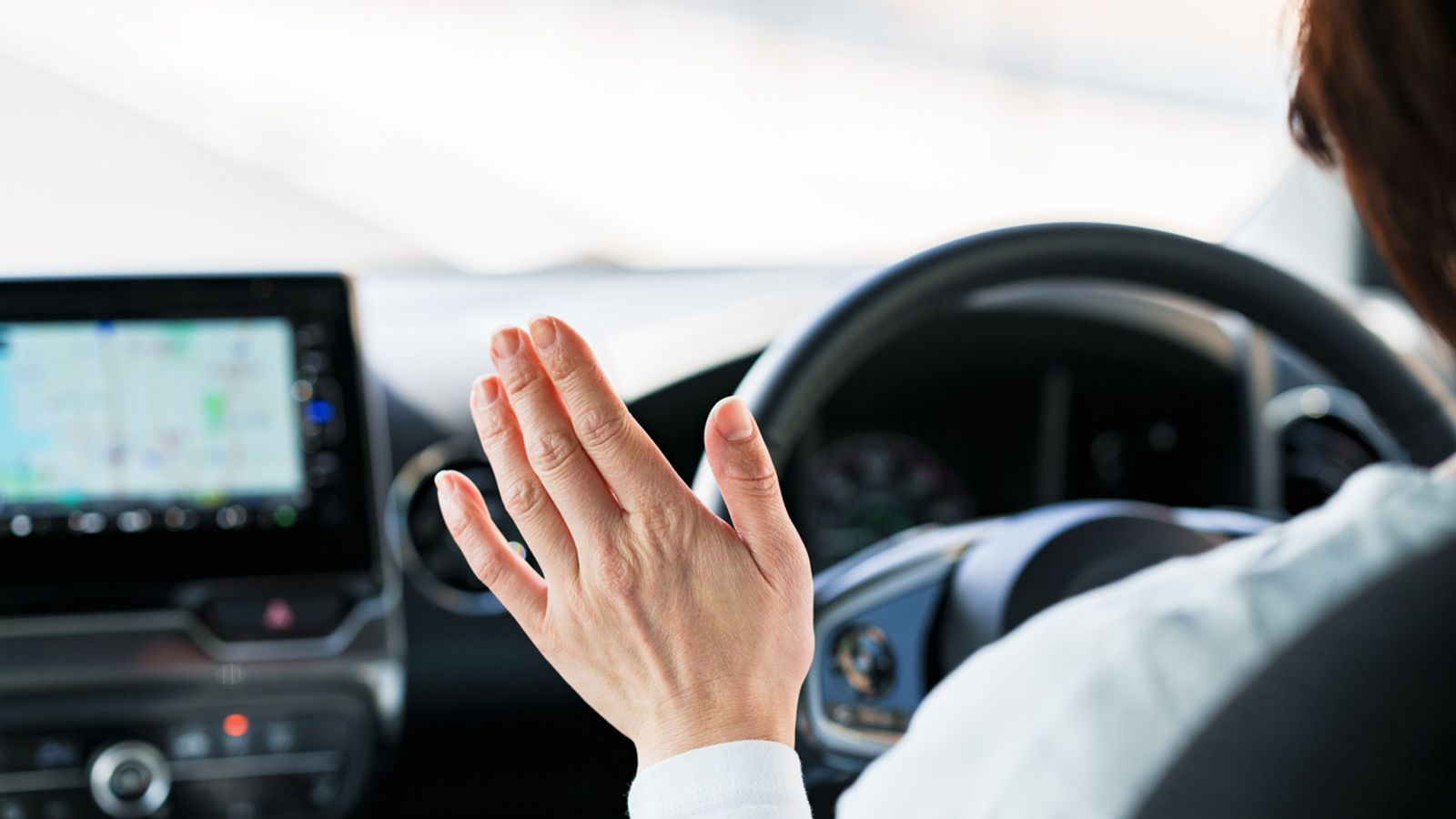 Самоуправляващите се автомобили се оказаха по-безопасни - освен на зазоряване, здрач или при завиване, според проучване