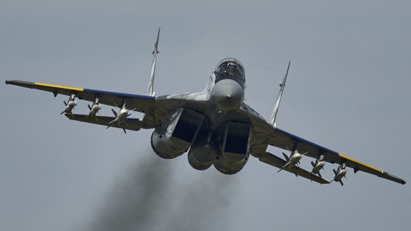 Украински военен самолет стреля с оръжие по цел в Русия за първи път