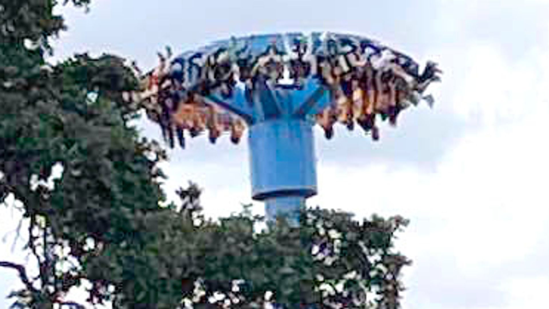 Dozens of people stuck upside down 100ft in the air on amusement park ride