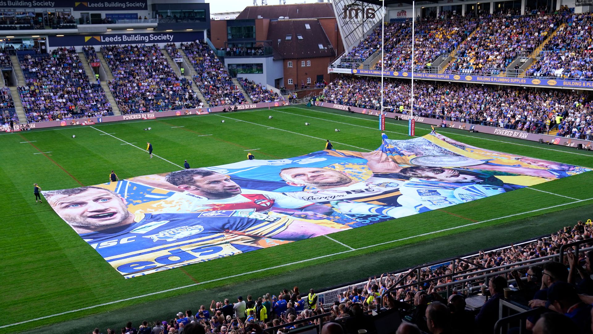 'I wish he could have seen this': Rob Burrow's club pays tribute at first match since his death