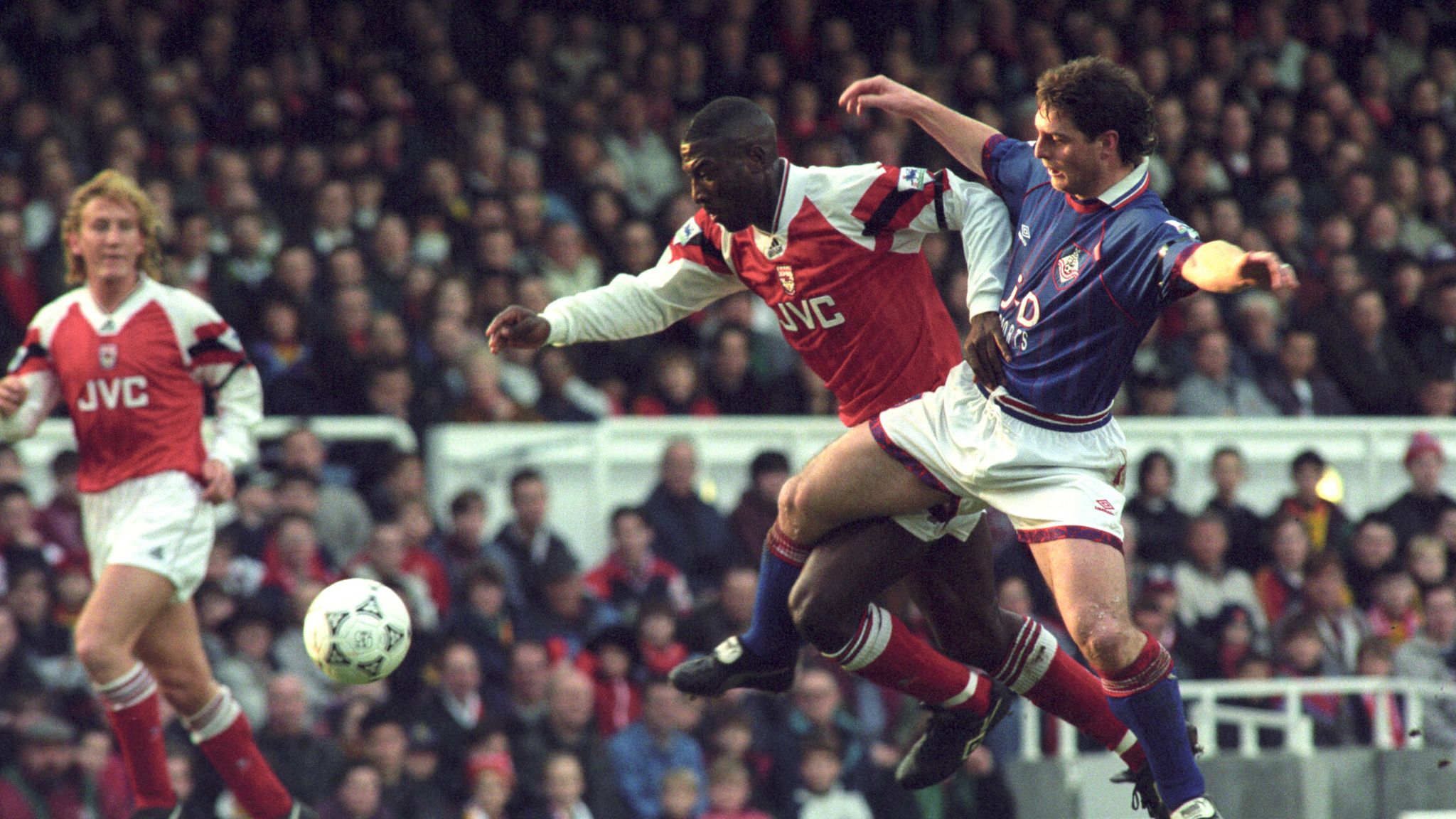 Former Arsenal and Everton star Kevin Campbell dies aged 54 | UK News