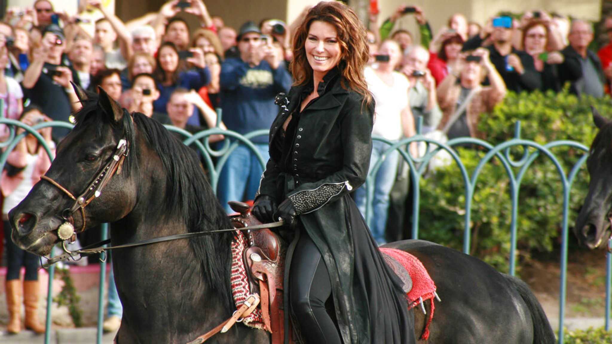 Glastonbury Shania Twain says she wants to ride a horse to her set