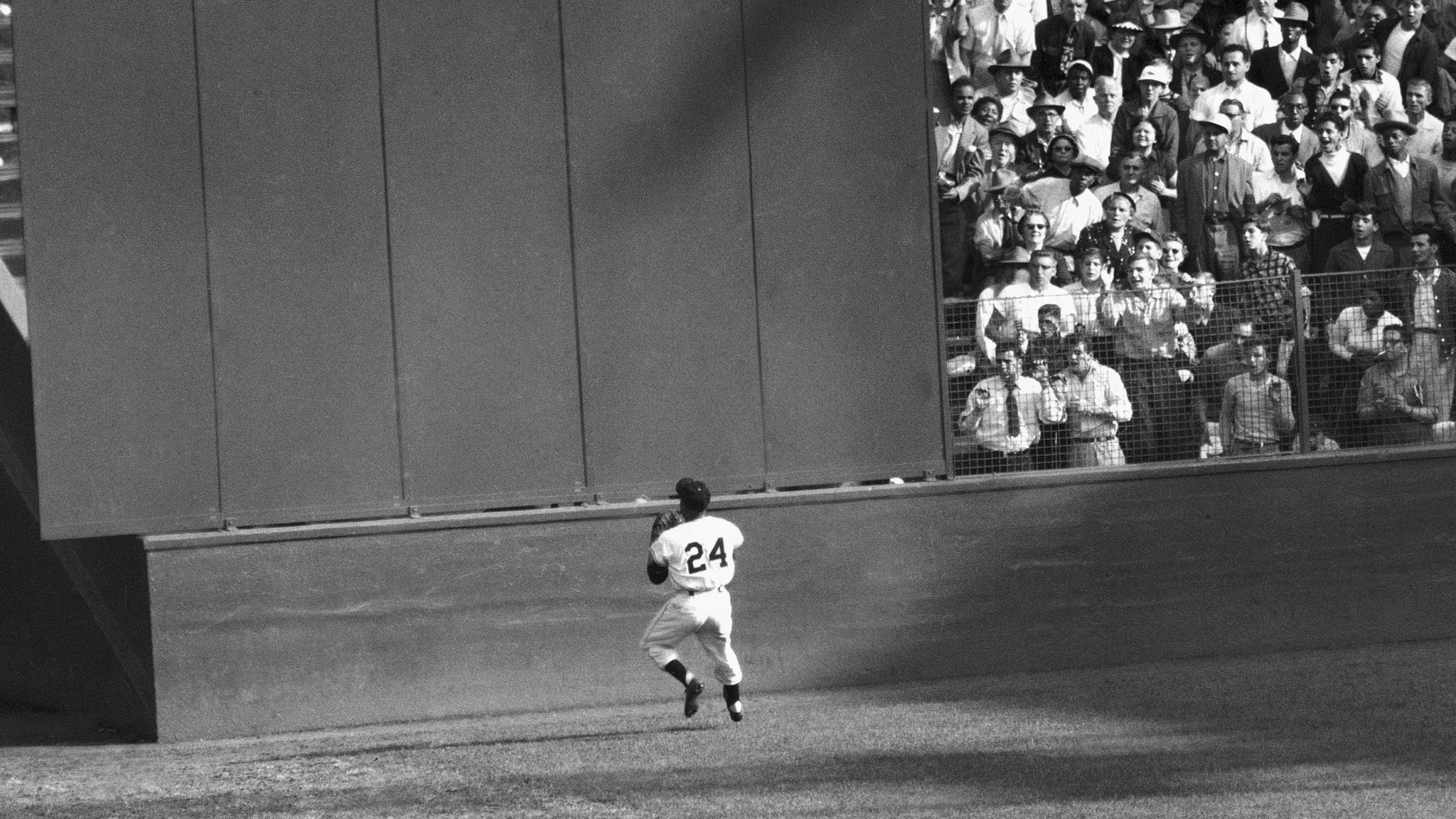 willie-mays-one-of-the-greatest-baseball-players-of-all-time-dies