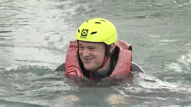 Ed Davey takes a splash in Warwickshire