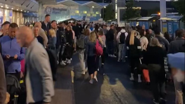 birmingham airport delays liquid allowance queues 