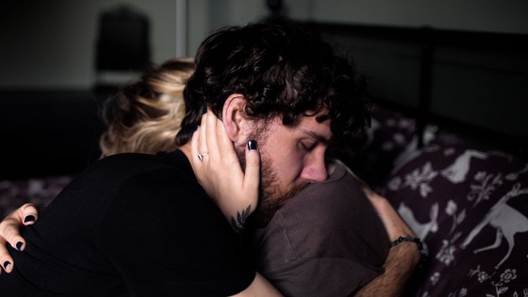 Jasmine, who suffers from endometriosis, hugs her boyfriend Alex