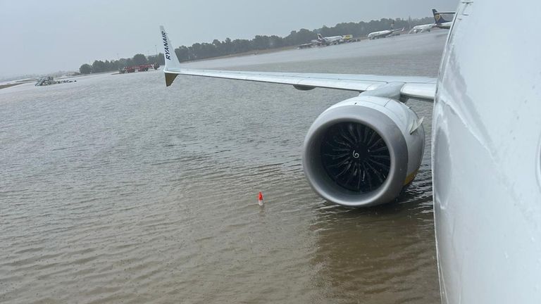 Majorca airport runways flooded