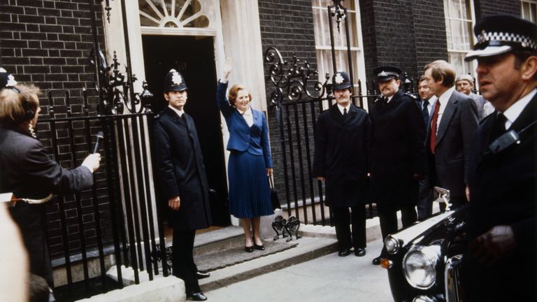 Margaret Thatcher arrived on Downing Street in London after winning the general election and replacing James Callahan as the new prime minister.