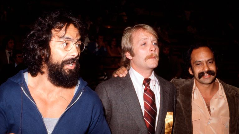 Martin Mull (centre) pictured in 1979. Pic: Ralph Dominguez/MediaPunch /IPX via AP