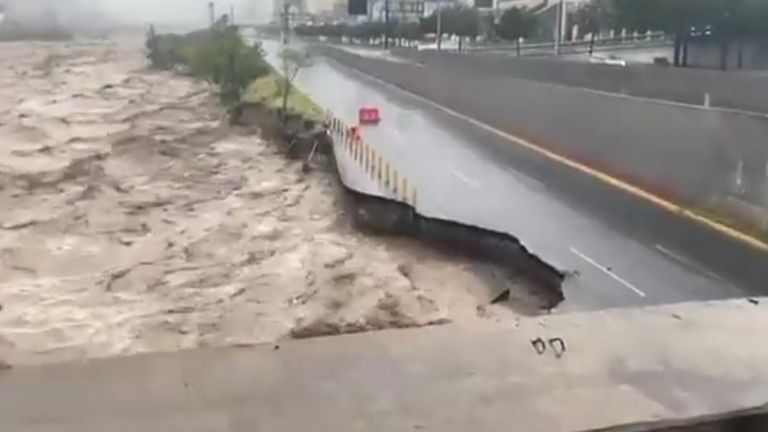 Floods and destruction in Mexico following tropical storm
