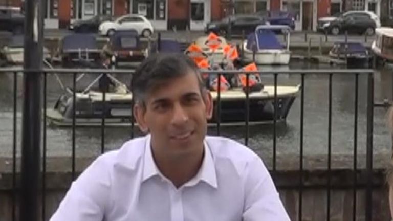 Liberal Democrats sail past Rishi Sunak as he campaigns in Oxford