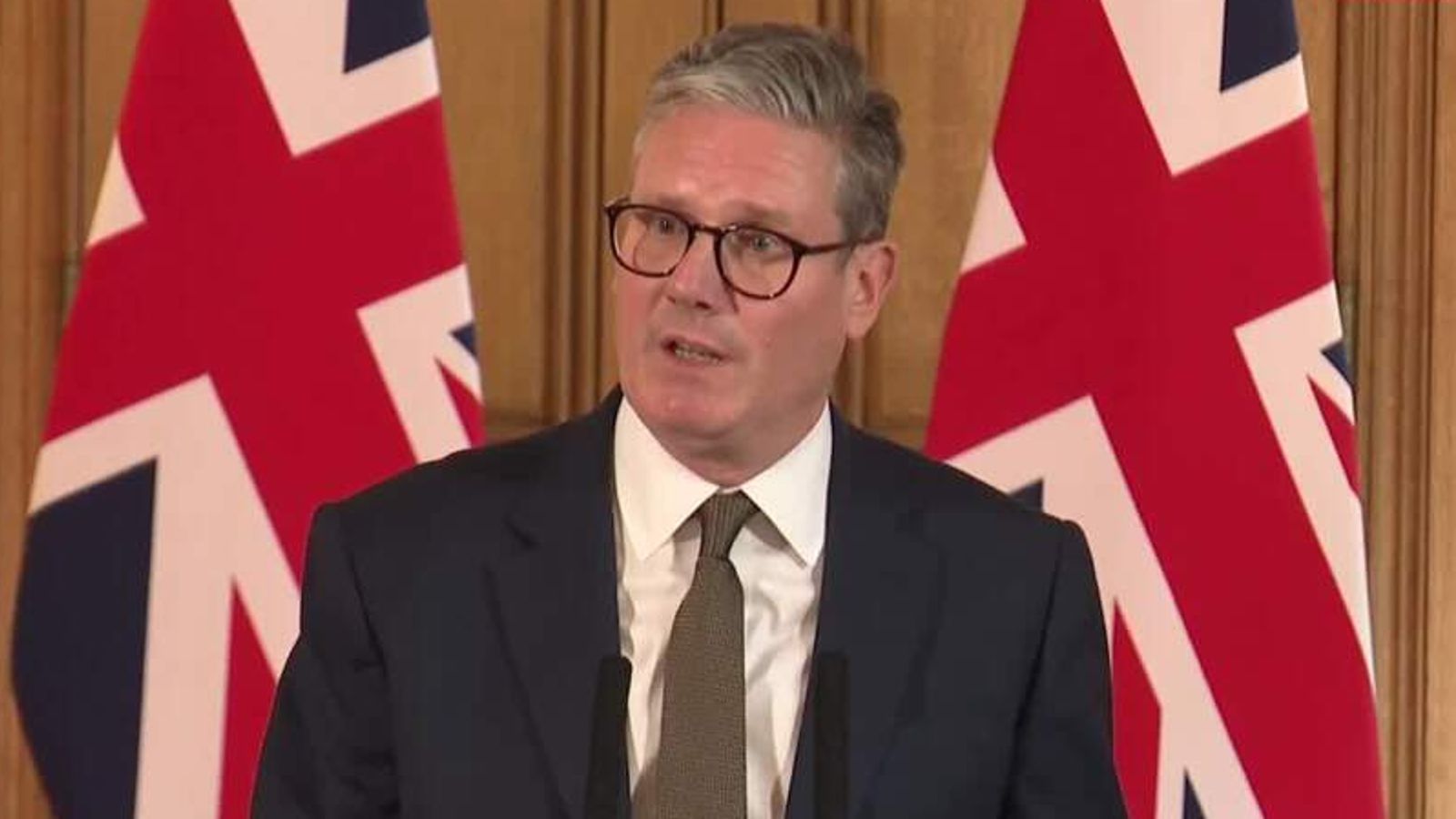 'What will you do in your first 100 days?' | News UK Video News | Sky News