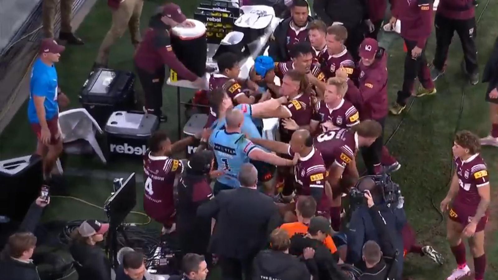 Australia Mass brawl breaks out during State of Origin clash between New South Wales Blues and