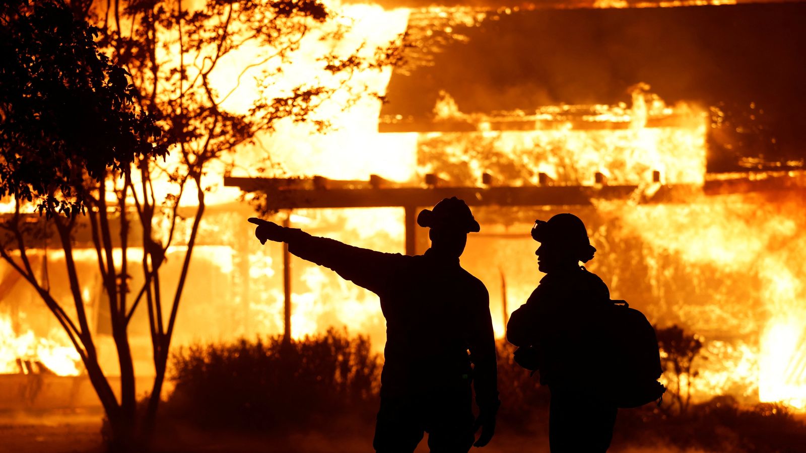 California: Man arrested on suspicion of starting wildfire that forced ...