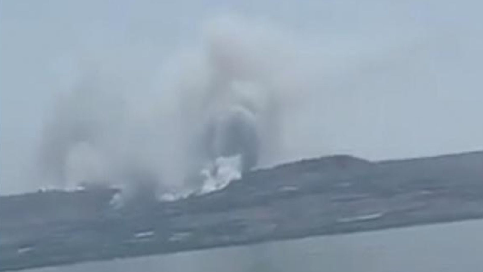 Middle East: Hezbollah fires barrage of rockets into Israel after ...