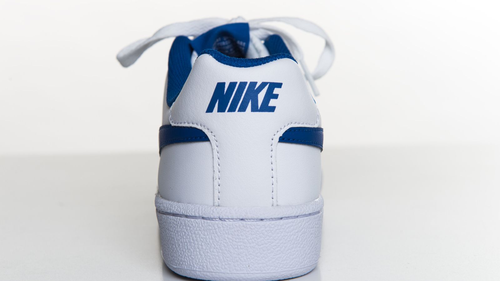 Money blog: Has the Nike sneaker bubble burst? | News from the UK