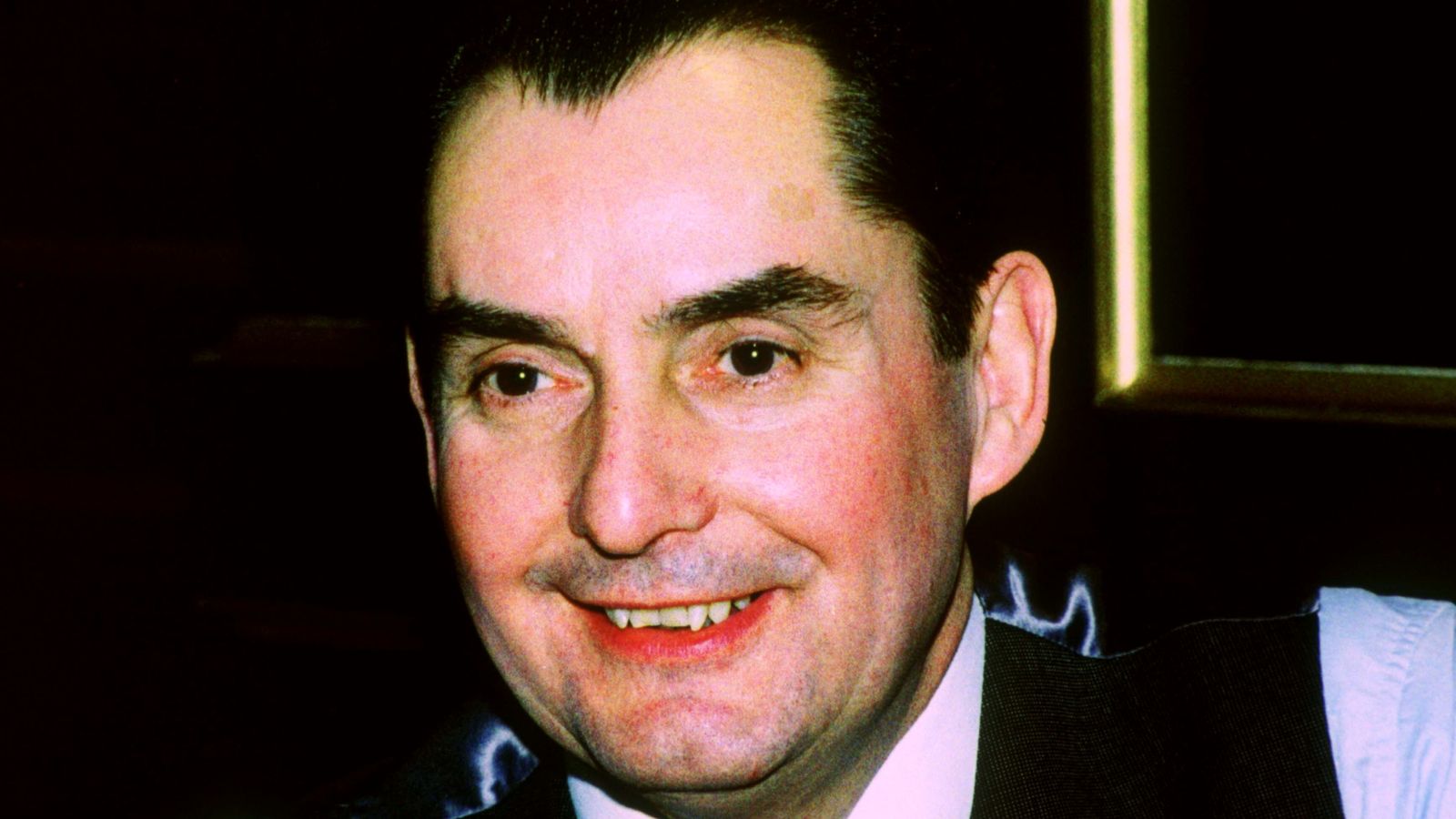 Snooker legend Ray Reardon dies | UK News | Sky News