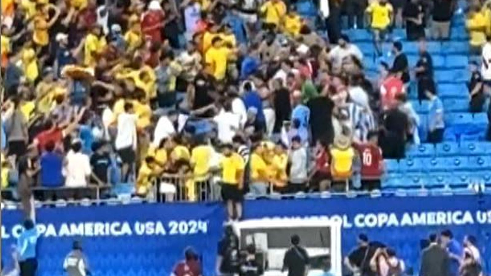 Uruguayan players fight Colombia fans after losing Copa America semi(02)