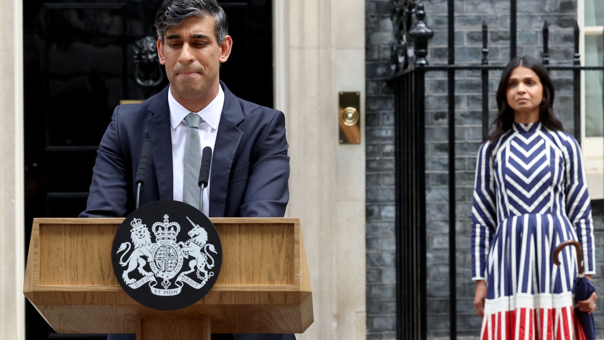 Rishi Sunak Resigns As Conservative Party Leader After Labour Landslide ...