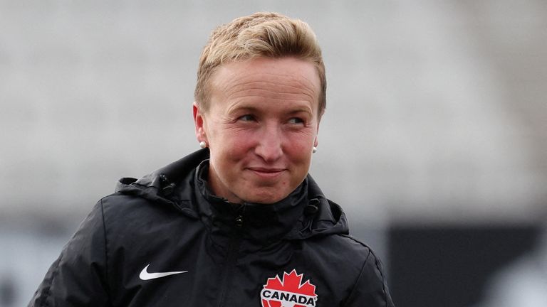 FILE PHOTO: Soccer Football - FIFA Women’s World Cup Australia and New Zealand 2023 - Group B - Canada Training - Avenger Park, Melbourne, Australia - July 30, 2023 Canada coach Bev Priestman during training REUTERS/Asanka Brendon Ratnayake/File Photo