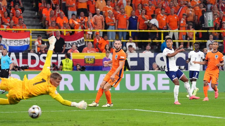 England's Ollie Watkins scores their side's second goal of the game during the UEFA Euro 2024, semi-final match at the BVB Stadion Dortmund in Dortmund, Germany. Picture date: Wednesday July 10, 2024. PA Photo. See PA Story SOCCER England. Photo credit should read: Bradley Collyer/PA Wire...RESTRICTIONS: Use subject to restrictions. Editorial use only, no commercial use without prior consent from rights holder.