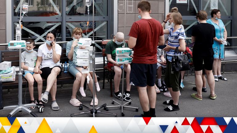 Patients wait to be evacuated following Russian missile strikes on Ohmatdyt Children's Hospital in Kyiv, amid Russia's attack on Ukraine, in Kyiv, Ukraine July 8, 2024. REUTERS/Thomas Peter